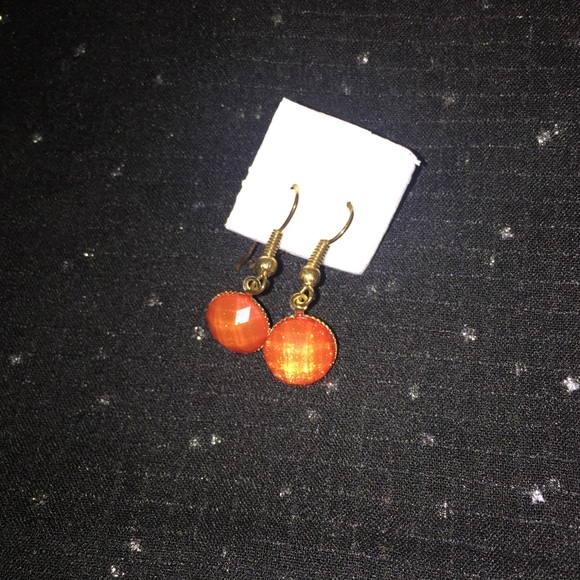 Earrings - Picture 3 of 5
